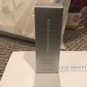 Rodan & Fields Perfecting Liquid Makeup